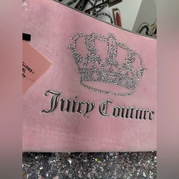 Juicy Couture pink velour cosmetic bag NWT - Picture 3 of 7